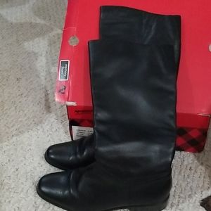 Ladies boots